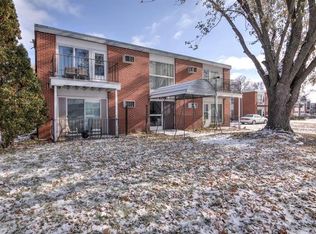 2713 Thomas Dr #E202, Eau Claire, WI 54701
