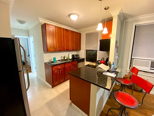 Rented by LRGNY Group, Inc. | media 3