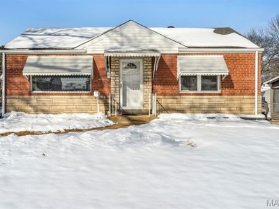 8015 Parkwood Dr, Saint Louis, MO, 63123