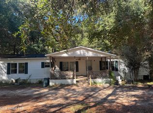 170 Oakhaven Dr, Lucedale, MS 39452