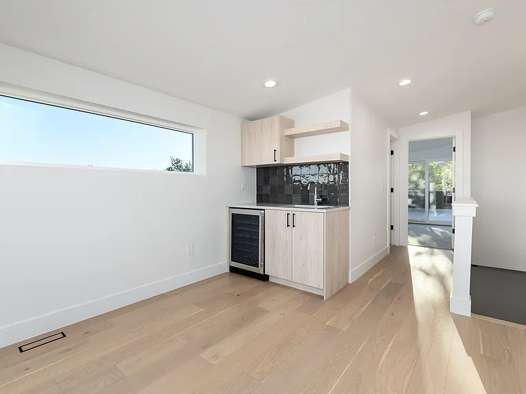 2088 Eliot St — Photo 31