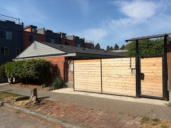 7327 38th Ave NE, Seattle, WA 98115