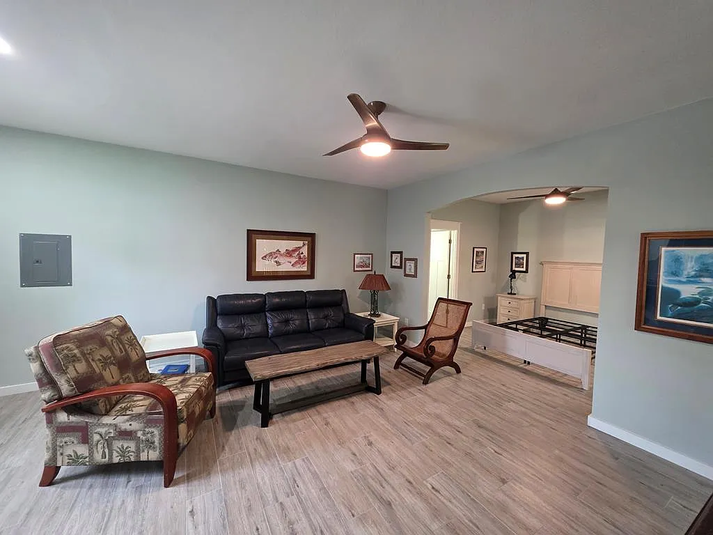 1 bed, 1.0 bath, 456 sqft, $1,300 — Photo 4