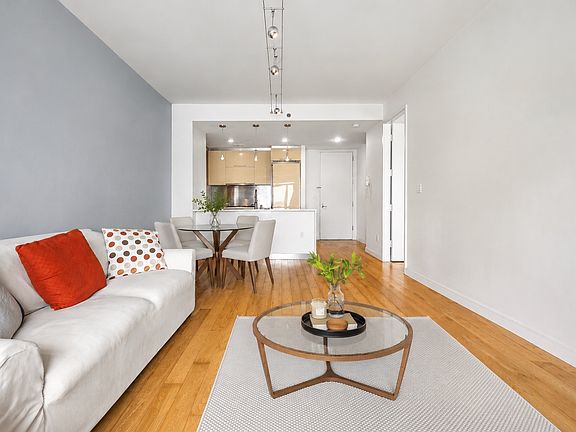 5th image of 11-02 49th Ave #Penthouse 10n