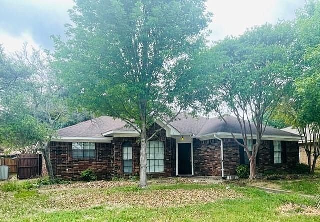 1st image of 631 Duncan Dr