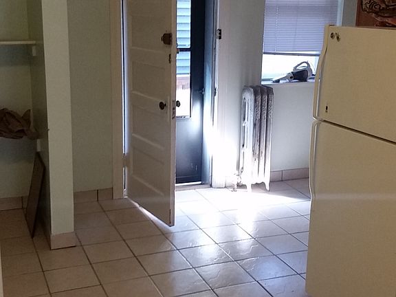 4th image of 4906 N Magnolia Ave APT 2W