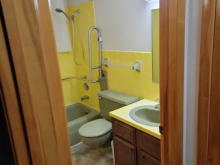1479 Redfield St — Photo 10