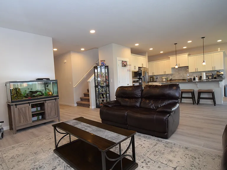 1690 S Quartz Dr — Photo 8