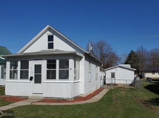 2118 S 3rd St, Burlington, IA 52601