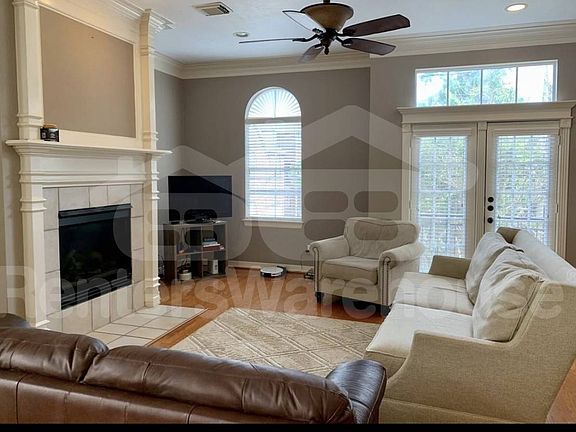 2nd image of 5208 Blossom St Unit 4