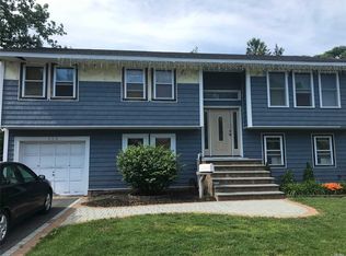 359 Montgomery Ave, West Babylon, NY 11704