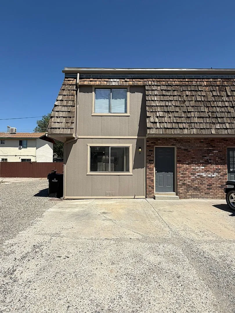 3211 Opal Ct #A — Photo 2
