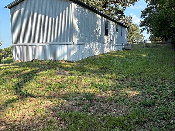 2nd image of 112 Strawberry Ln
