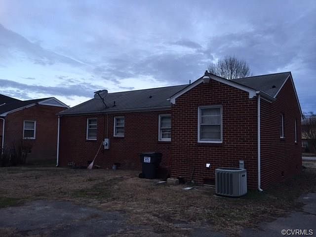 2nd image of 20242 Sheffield Pl