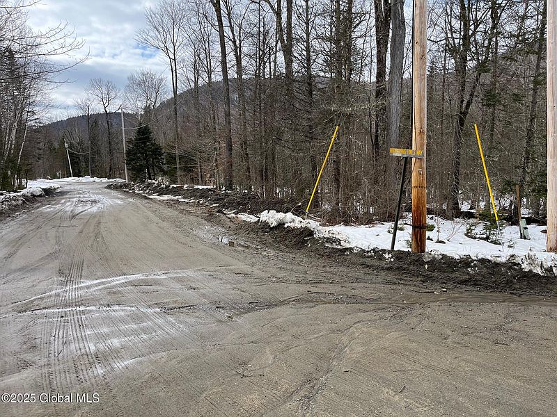 3rd image of 48 Lakeview Lane
