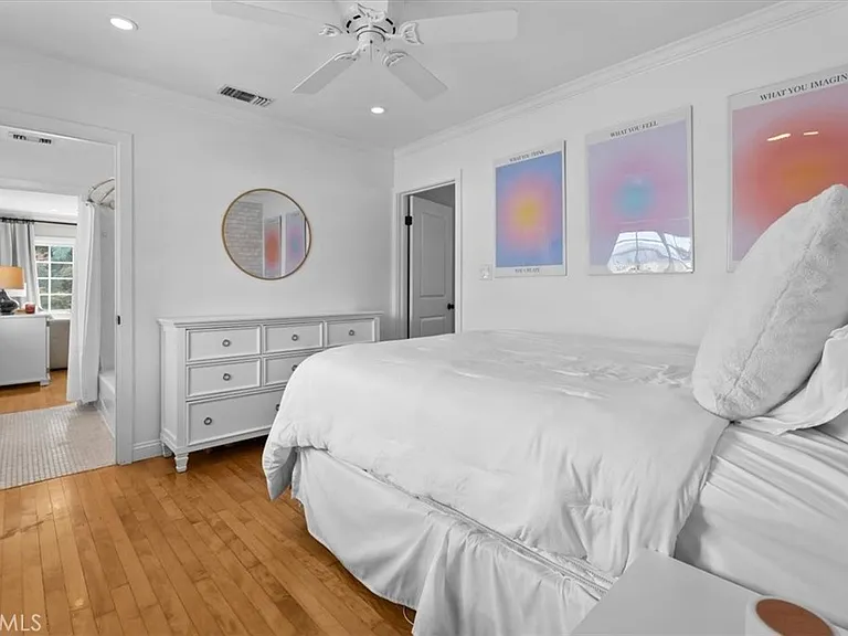830 Sheldon St — Photo 14