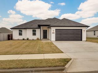 770 N Jozlynn Ave, Republic, MO 65738