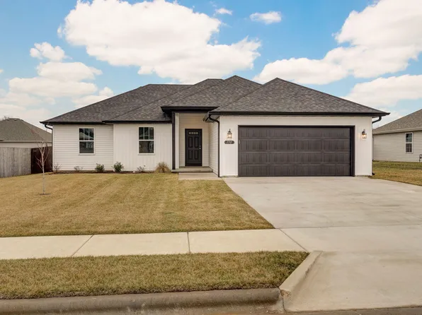 770 N Jozlynn Avenue, Republic, MO 65738
