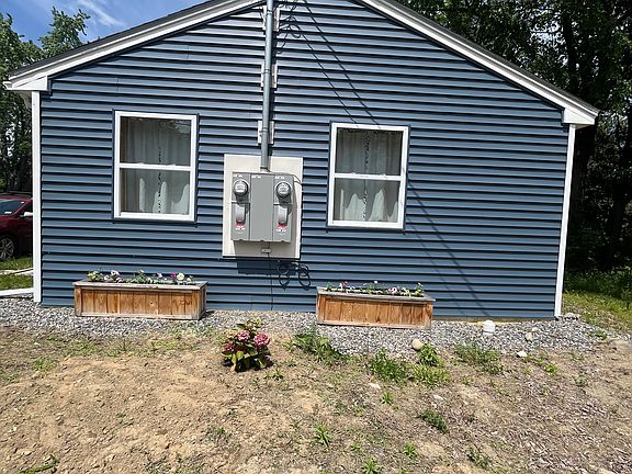 4th image of 286 Main St Unit A