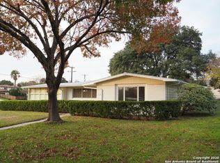 1001 Ivy Ln, Terrell Hills, TX 78209