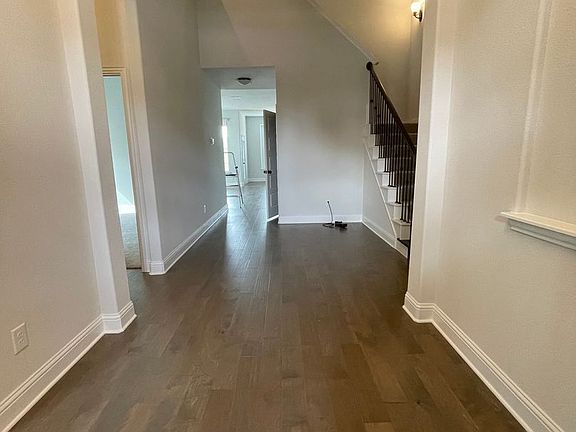 3rd image of 2752 Lisa Maria St