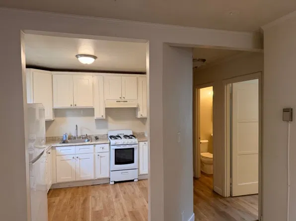 225 Grove Acre Ave APT 2, Pacific Grove, CA 93950