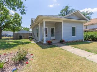 225 W Court St, Lincoln, KS 67455