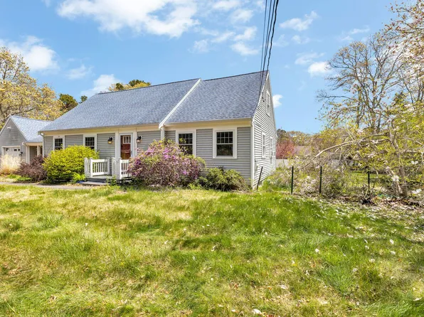 273 Bishops Terrace, Hyannis, MA 02601