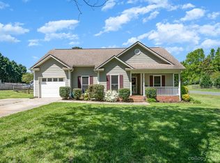 5602 Indian Brook Dr, Matthews, NC 28104