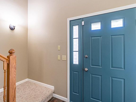 4th image of 406 S LARCH AVENUE