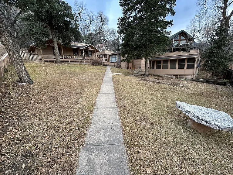 908 Midland Ave — Photo 3