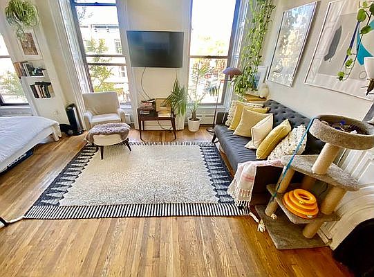 2nd image of 246 De Kalb Ave #2F