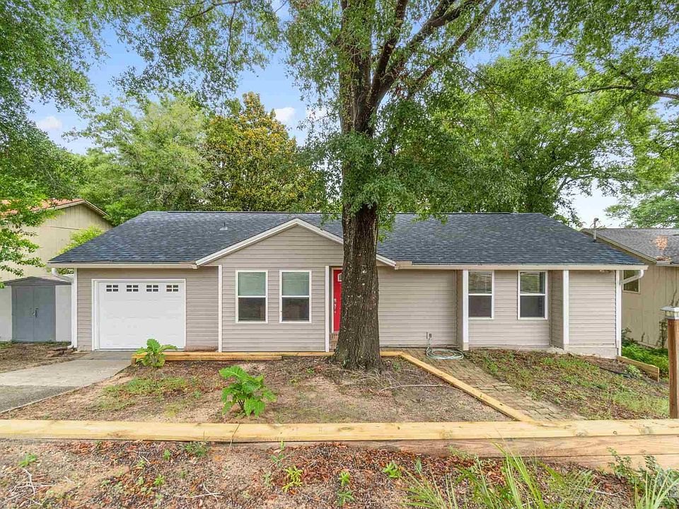 1st image of 213 Honeysuckle Way
