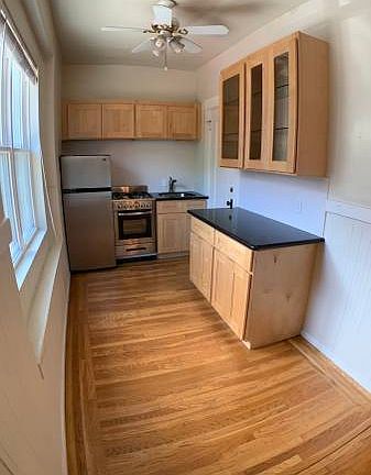5th image of 120 Webster St #2