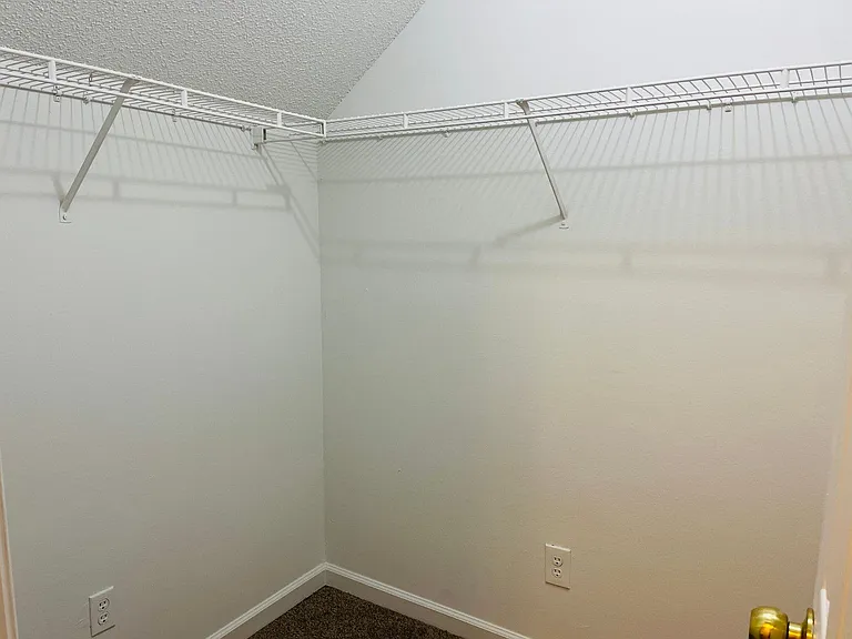 4037 Ravenwood Ct — Photo 20