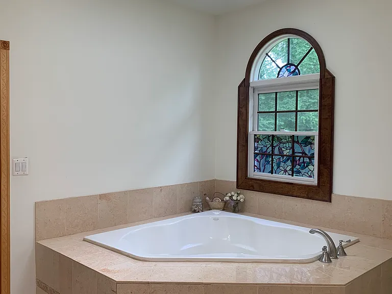 Luxury Primary Bath Jacuzzi