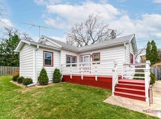 1250 Ridgewood Dr, Highland Park, IL