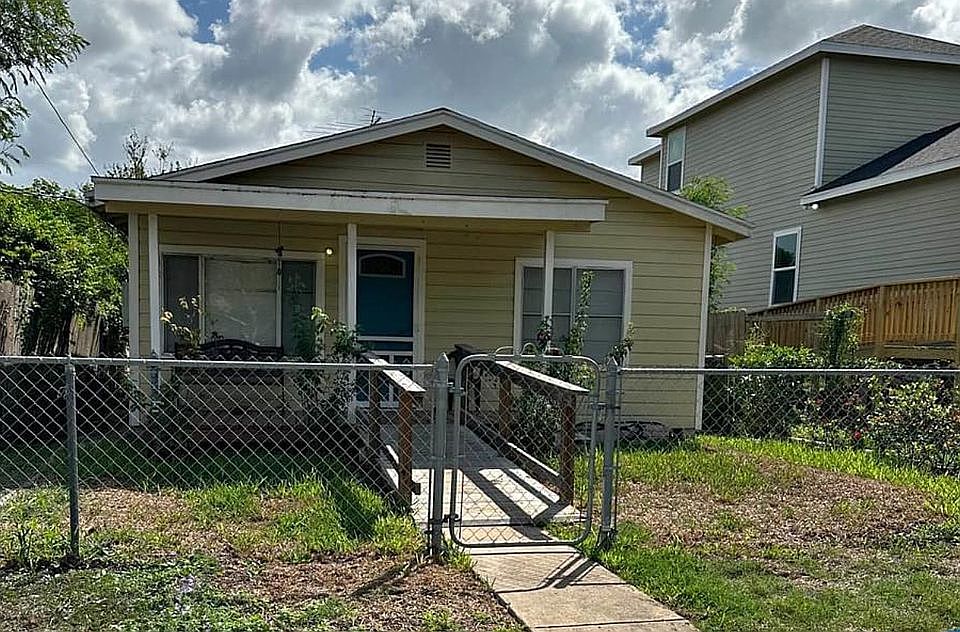 1st image of 458 Spears St