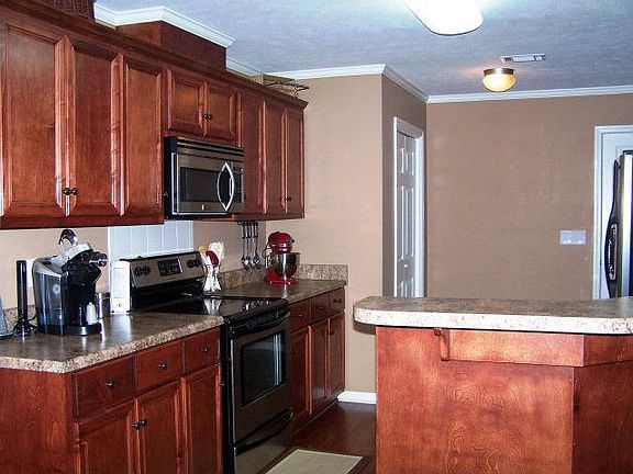 4th image of 277 Country Glen Ave