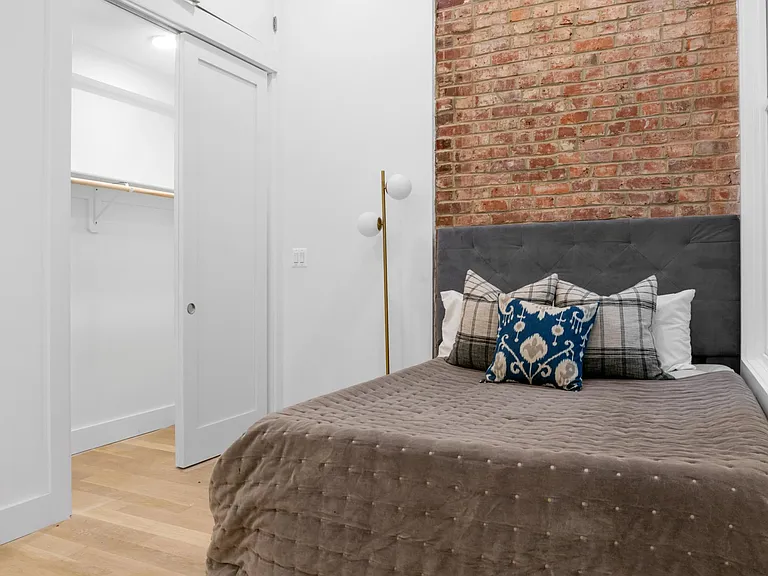 2564 University Pl NW #3 — Photo 15