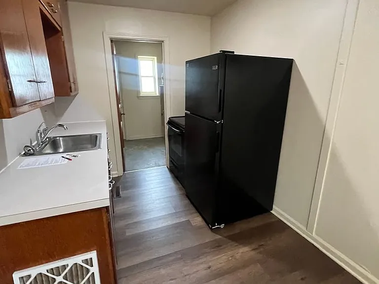 Coronado Apartments — Photo 6