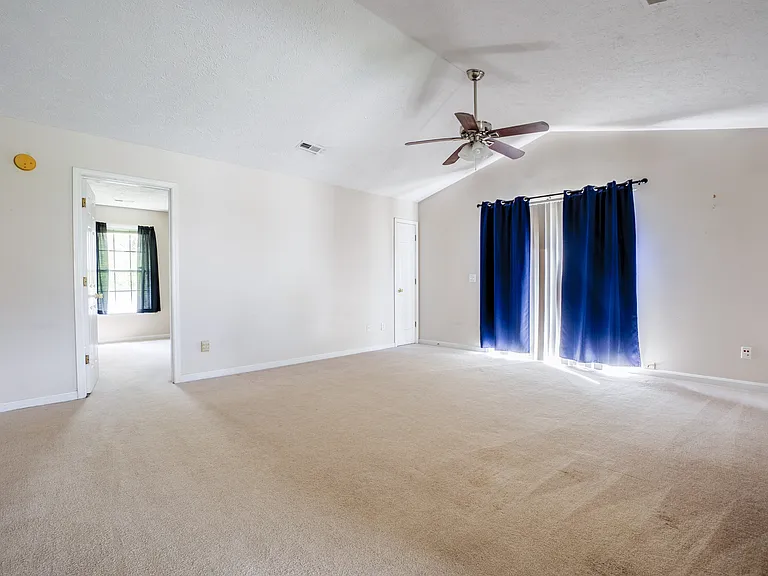 115 W White Pine Dr #19 — Photo 7