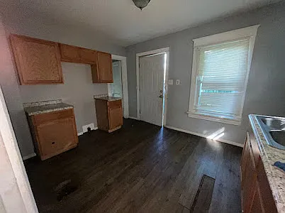 2 bed, 768 sqft, $925 — Photo 4