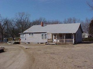 408 W 8th St, Florence, KS 66851