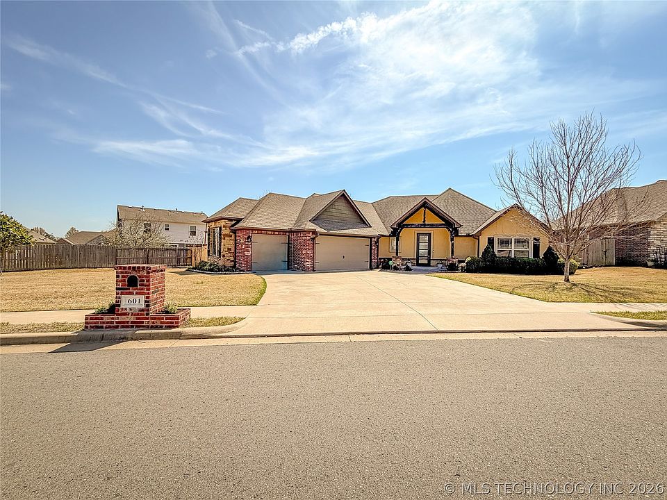 1st image of 601 Kingston Pl