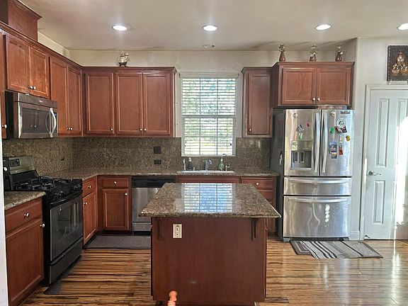 For Rent: $4,850 (4 beds, 3 baths)