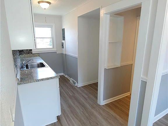 3rd image of 1513 Adams St