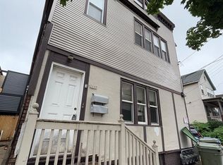 1660 N Arlington Pl #1660, Milwaukee, WI 53202