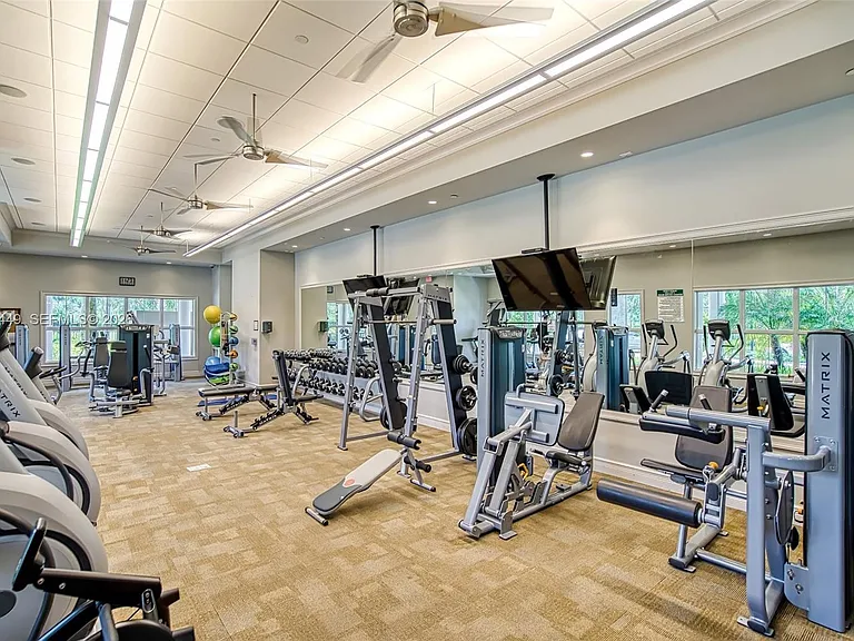 5060 Eucalyptus Dr #2 — Photo 28