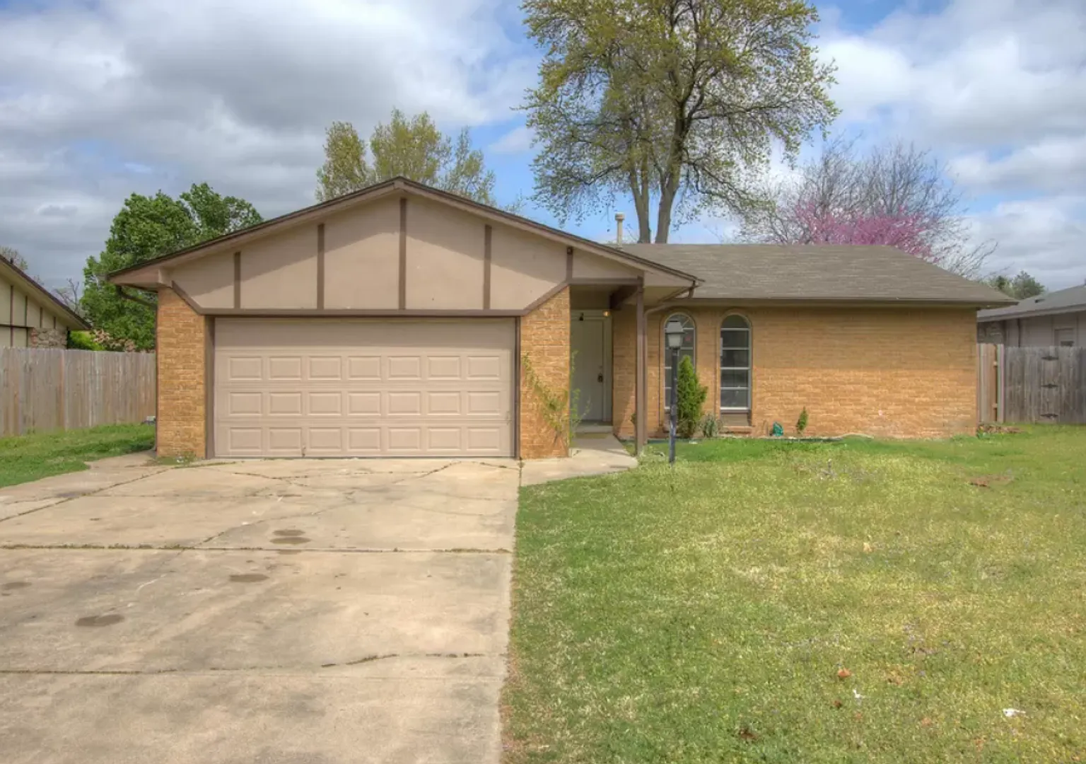 3 Bed | 1 Bath in Tulsa! — Photo 1